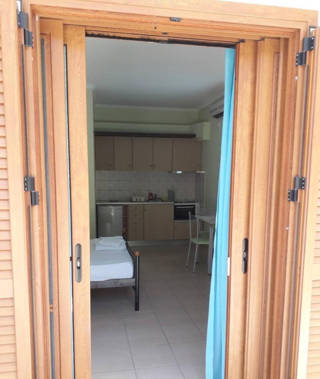Agios Nikitas Dolphins Apartment Exterior photo